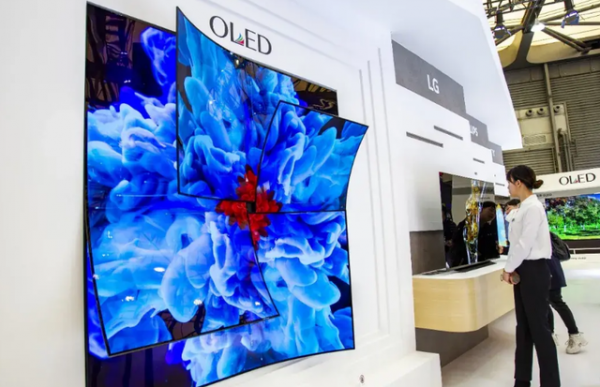 AI芯天下丨深度丨芯片之后,面板暗藏隐忧? AI芯天下丨深度丨芯片之后,面板暗藏隐忧?